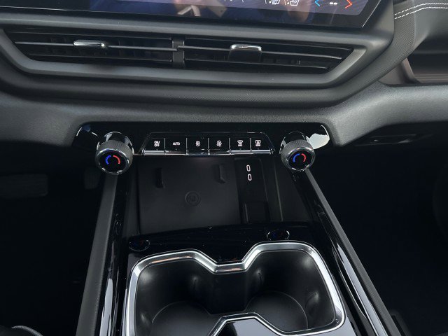 New 2025 Chevrolet Silverado EV LT image 23