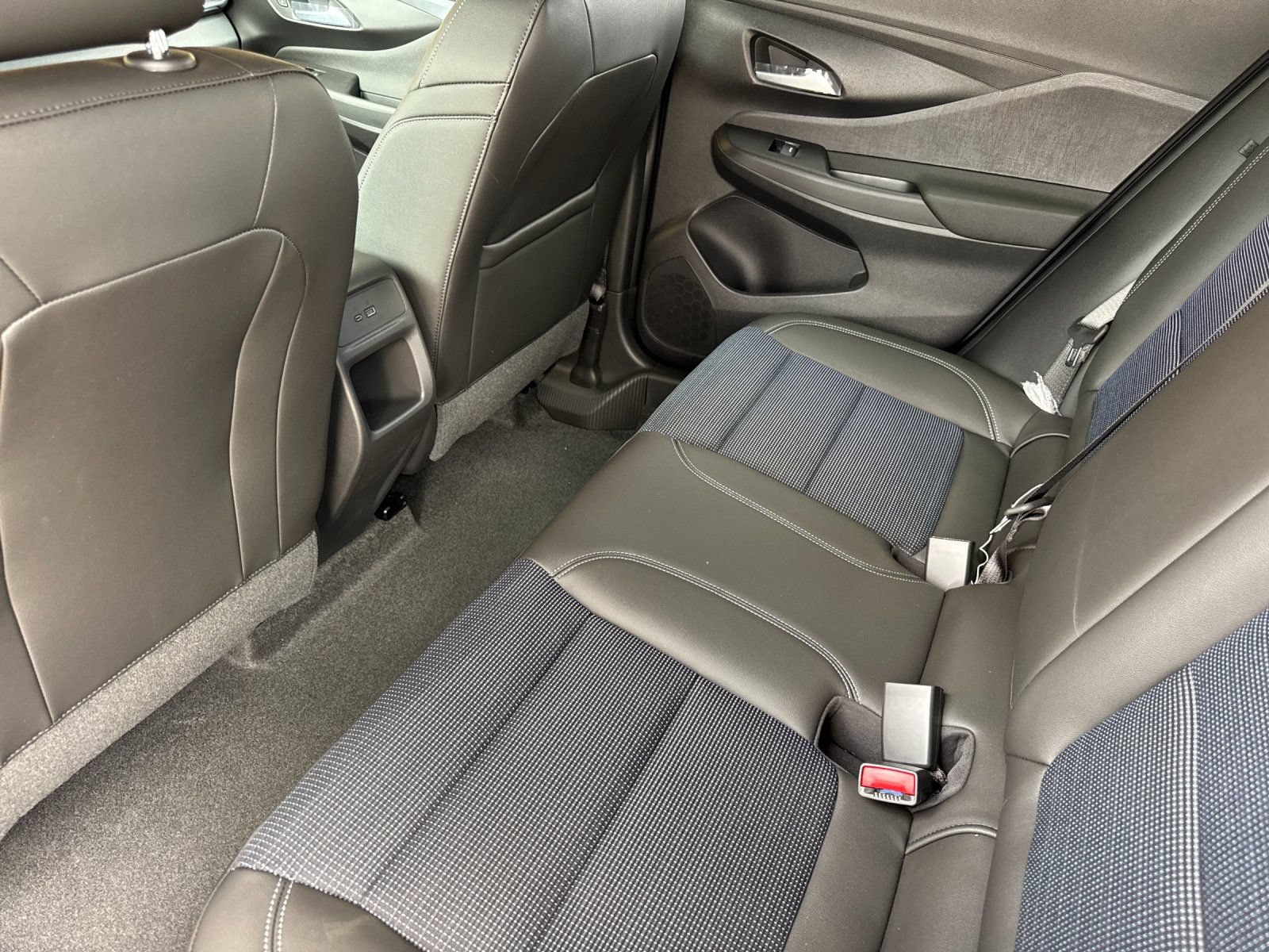 New 2026 Buick Envista Sport Touring FWD image 12