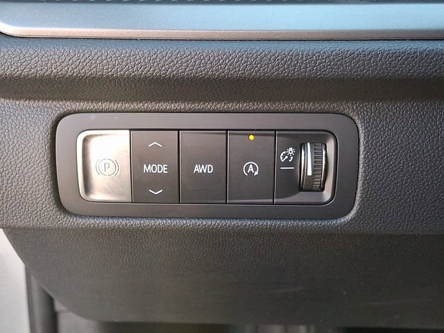 Certified 2025 Chevrolet Traverse LT image 24