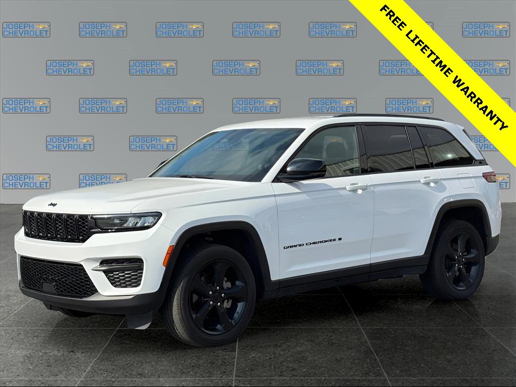Used 2023 Jeep Grand Cherokee Altitude