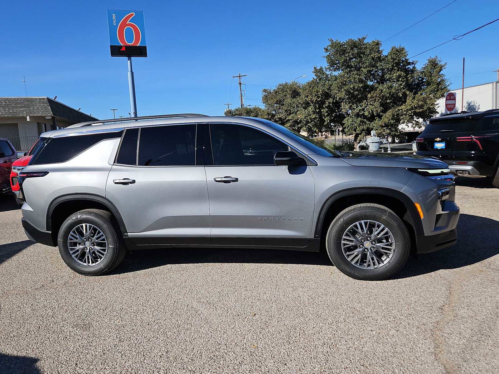 New 2026 Chevrolet Traverse LT image 9