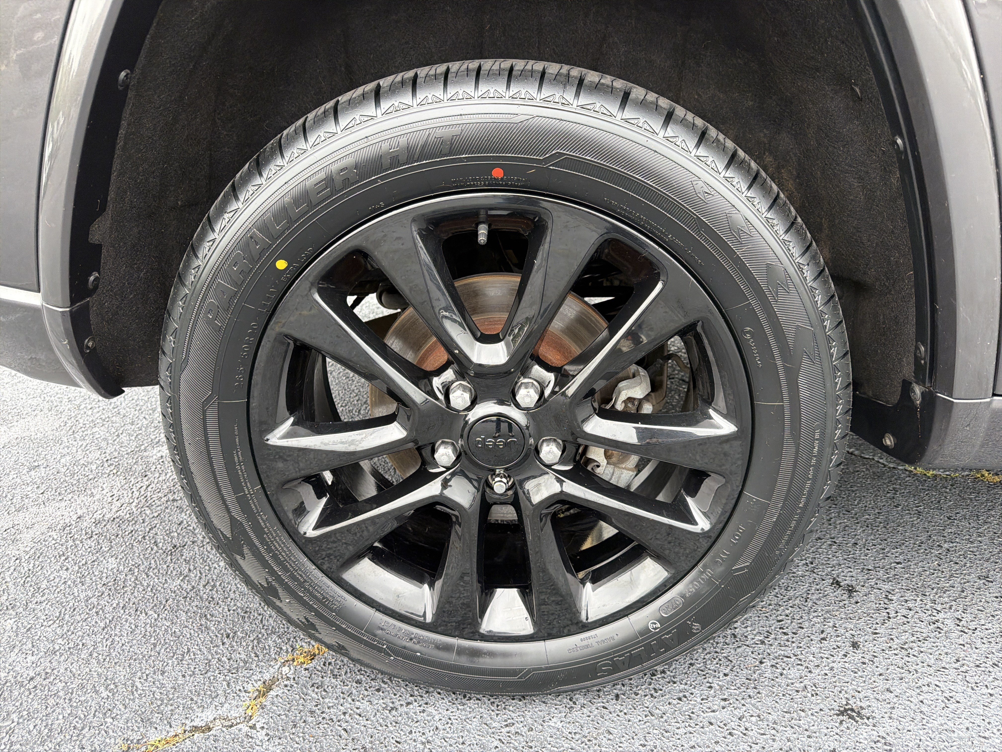 Used 2018 Jeep Grand Cherokee Altitude AWD/4WD image 15