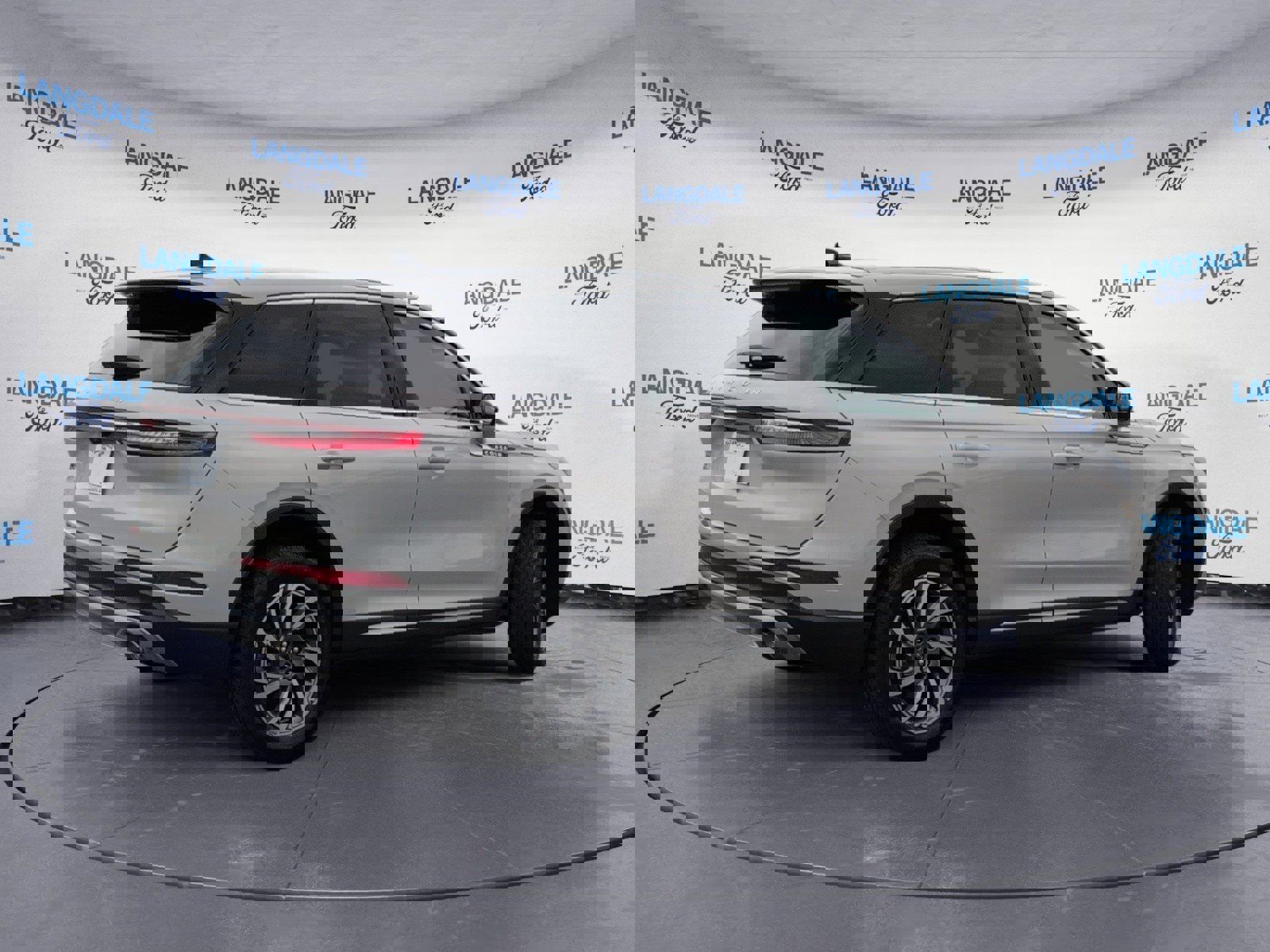 Used 2023 Lincoln Corsair FWD image 4