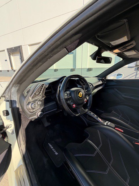 Used 2019 Ferrari 488 GTB RWD image 23