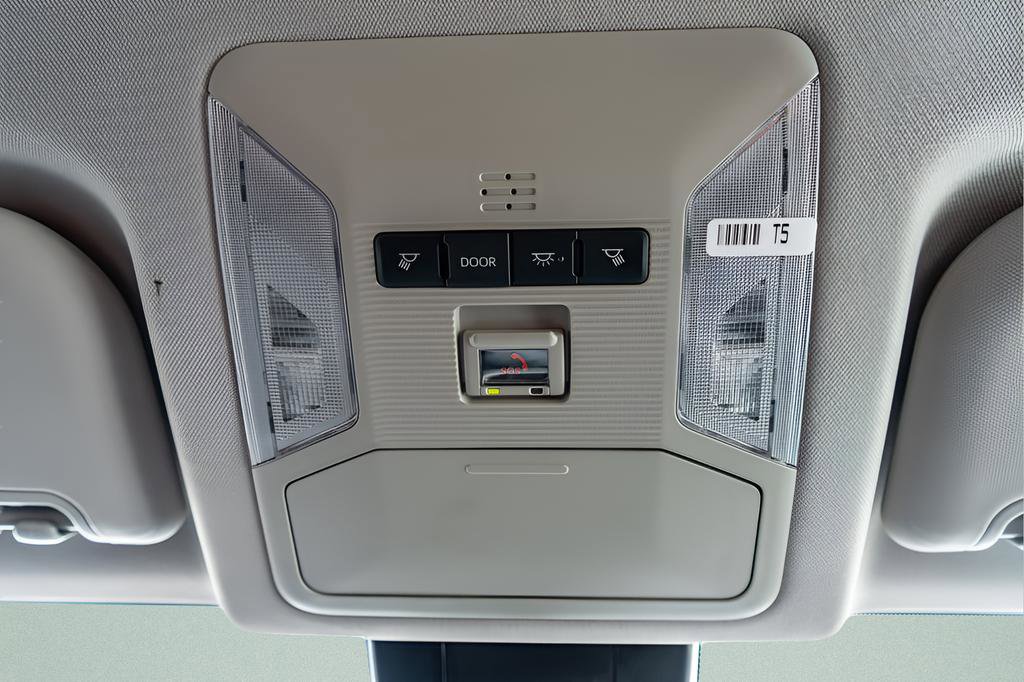 Used 2024 Toyota RAV4 LE AWD/4WD image 19