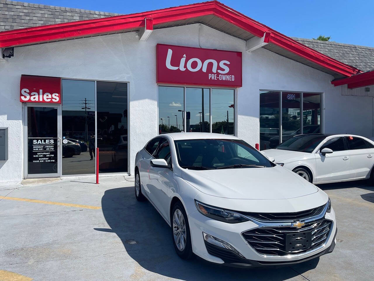 Used 2023 Chevrolet Malibu LT w/ Driver Confidence Package image 16
