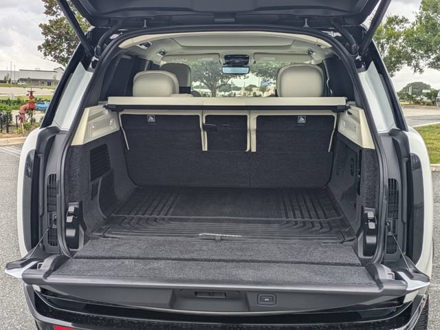Used 2023 Land Rover Range Rover Autobiography AWD/4WD image 13