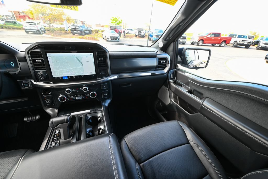 Used 2025 Ford F150 Lariat AWD/4WD image 32