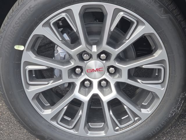 New 2026 GMC Yukon Denali w/ Denali Reserve Package AWD/4WD image 13