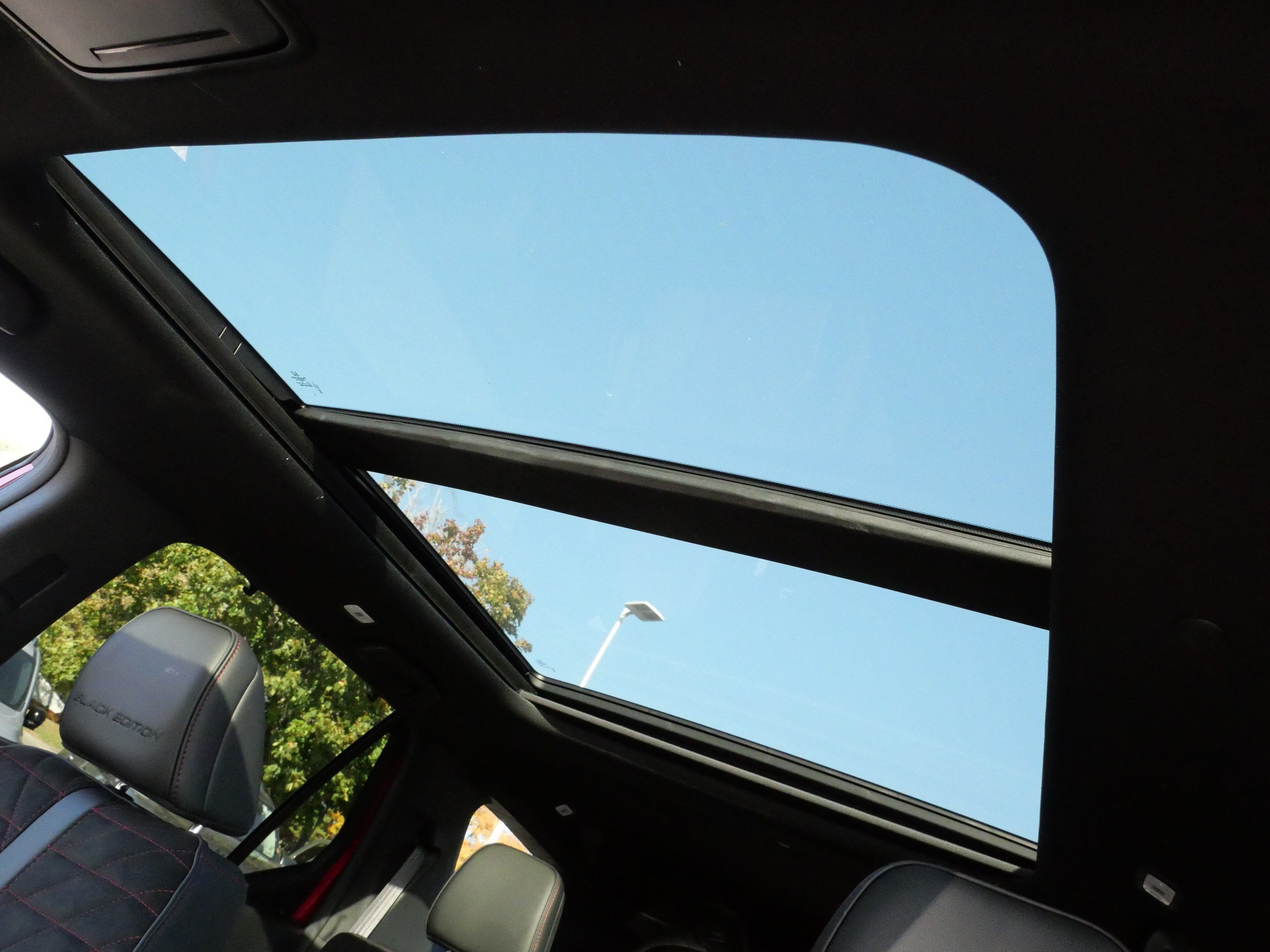 Certified 2026 Honda Pilot Black Edition image 34