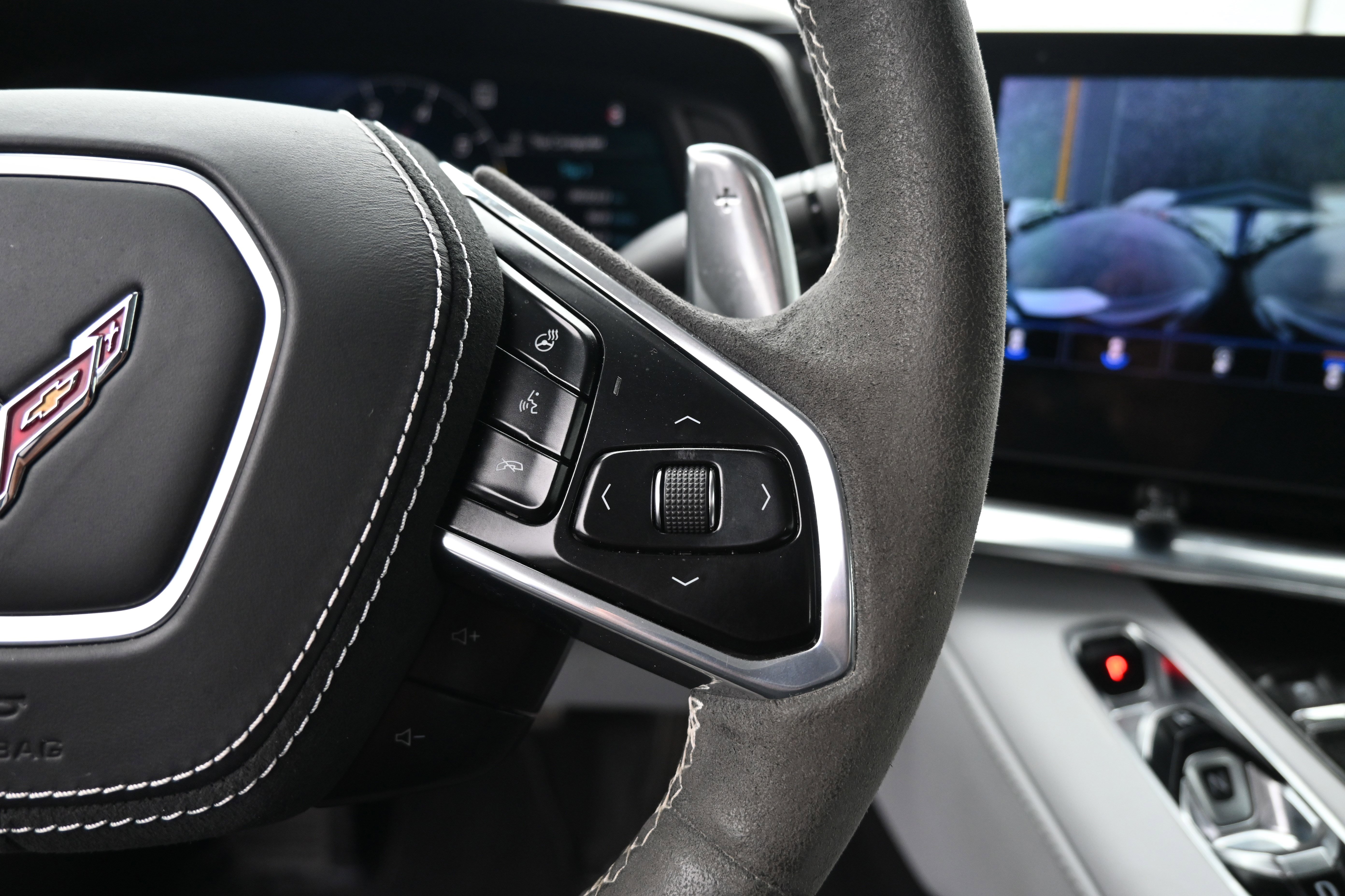 Used 2021 Chevrolet Corvette Stingray Premium Conv w/ Z51 Performance Package image 24