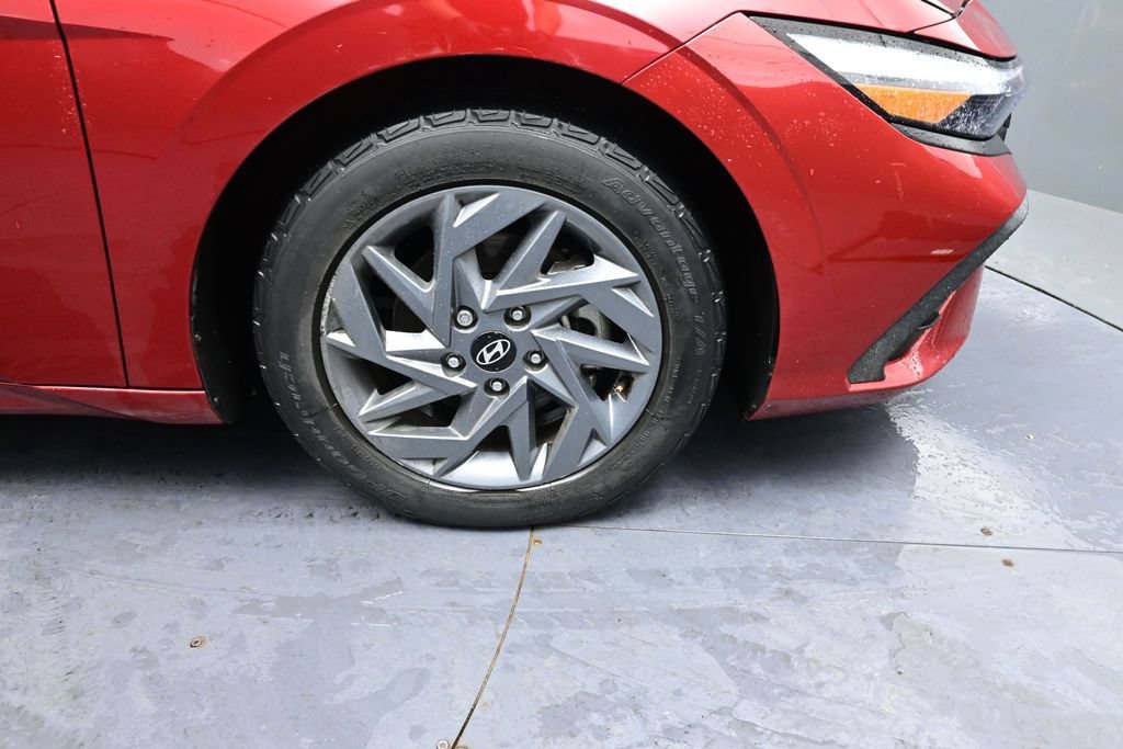 Used 2024 Hyundai Elantra SEL FWD image 17