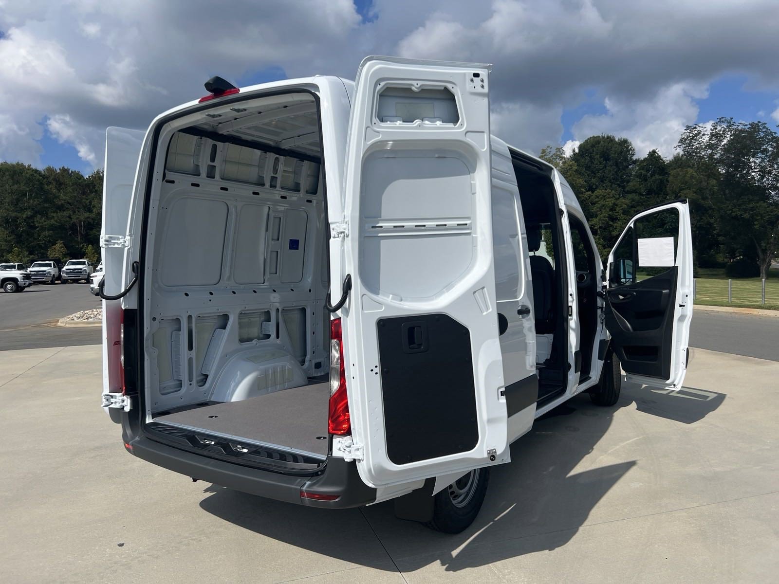 New 2025 Mercedes-Benz Sprinter 2500 image 44