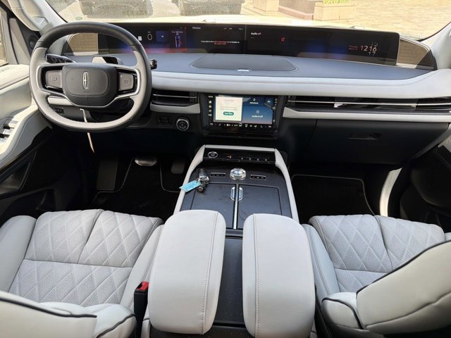 New 2026 Lincoln Navigator L Black Label image 24