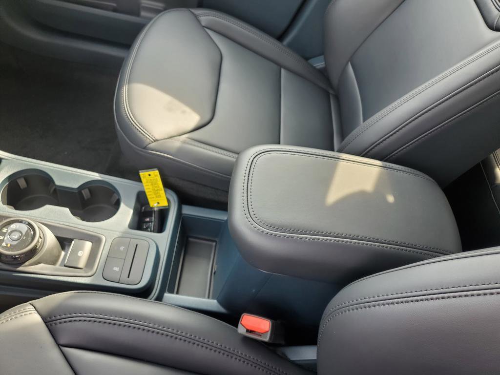 New 2025 Ford Maverick Lariat w/ Black Appearance Package image 36