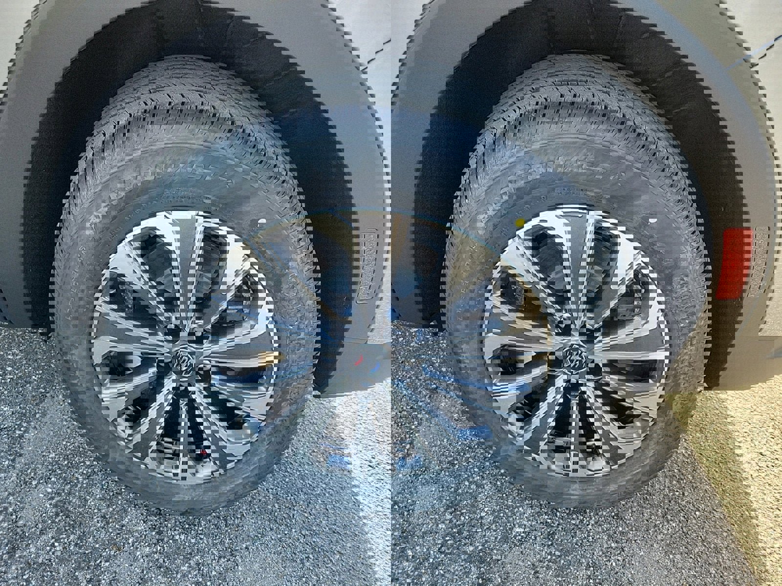 New 2026 Buick Envision Preferred image 8