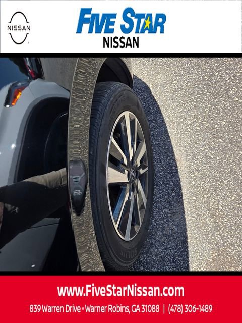 Used 2025 Nissan Versa SV image 15