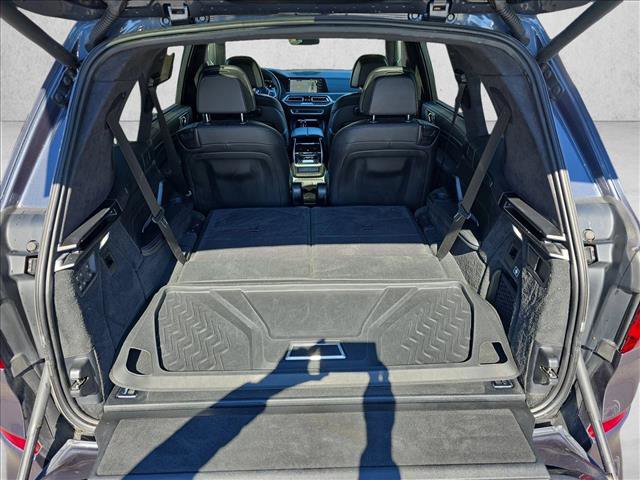 Used 2021 BMW X7 M50i w/ Cold Weather Package AWD/4WD image 12