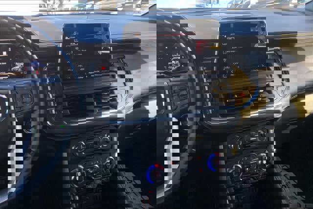 Used 2023 GMC Yukon XL SLT image 5