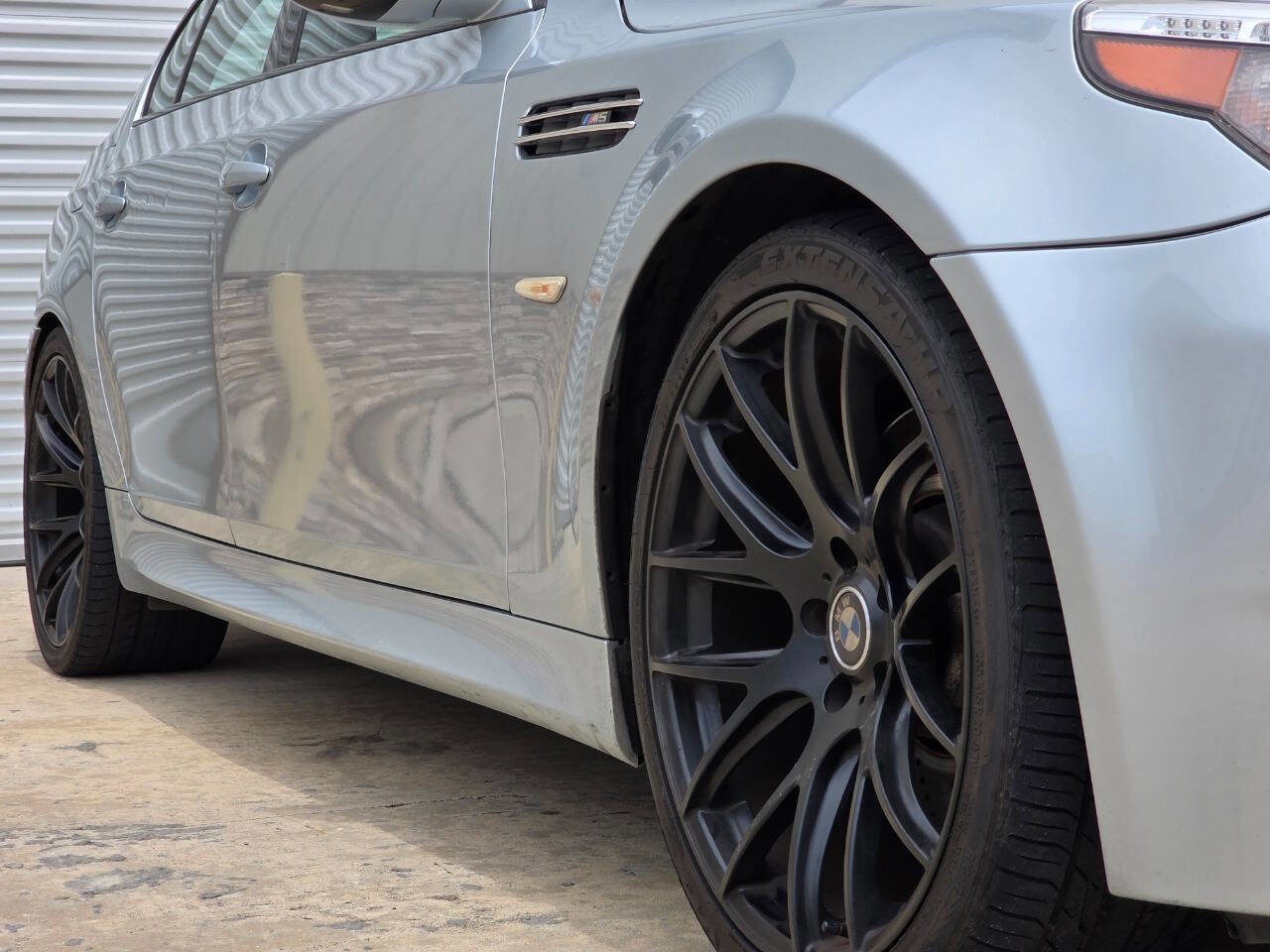 Used 2006 BMW M5 RWD image 40