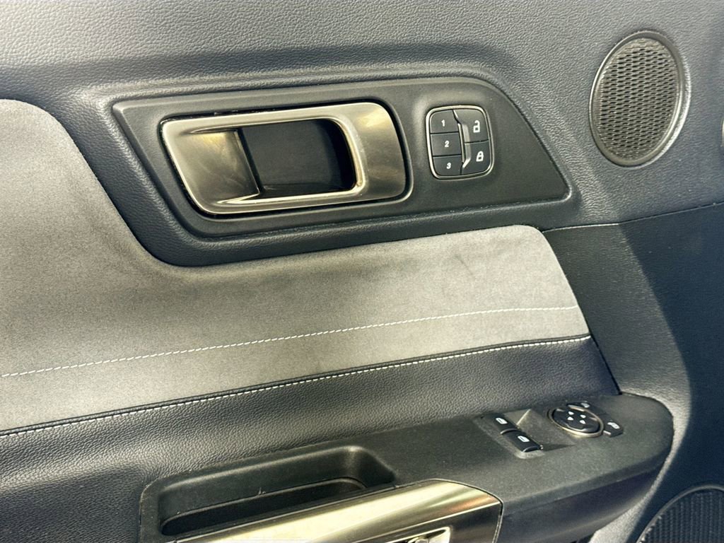 Used 2019 Ford Mustang Shelby GT350 w/ Technology Package image 23