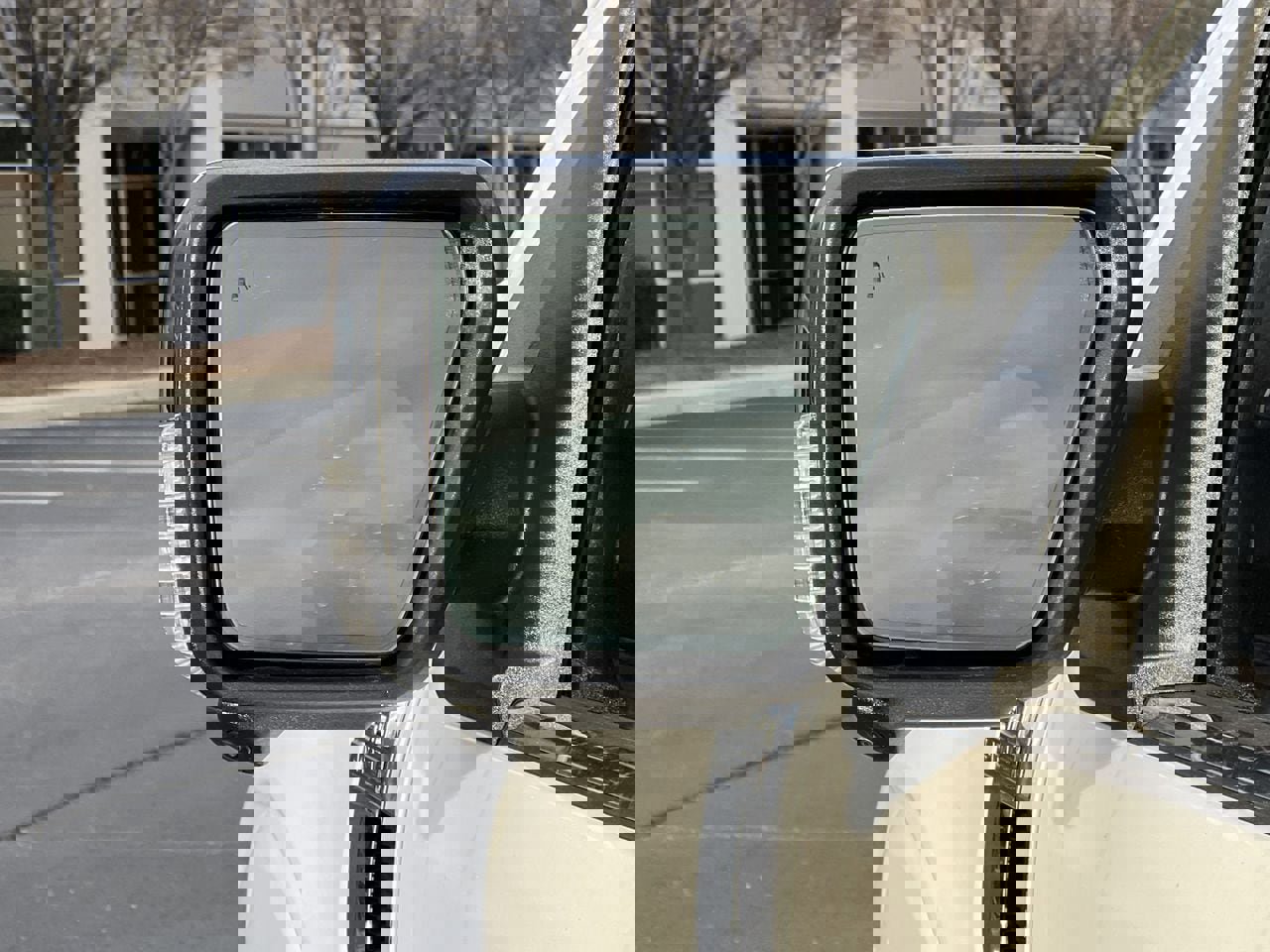 New 2025 Ford F150 Lariat w/ Equipment Group 502A High image 32