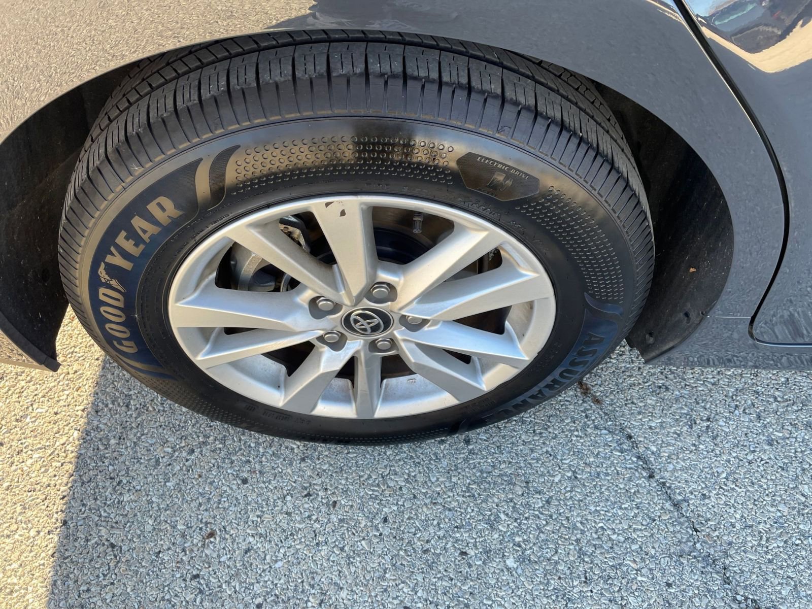 Used 2025 Toyota Camry LE image 30