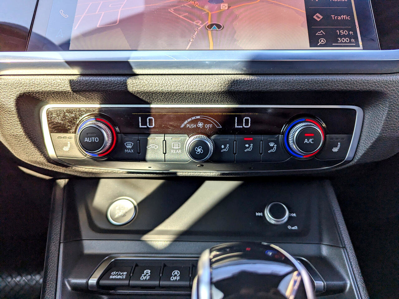 Used 2020 Audi Q3 2.0T Prestige image 23