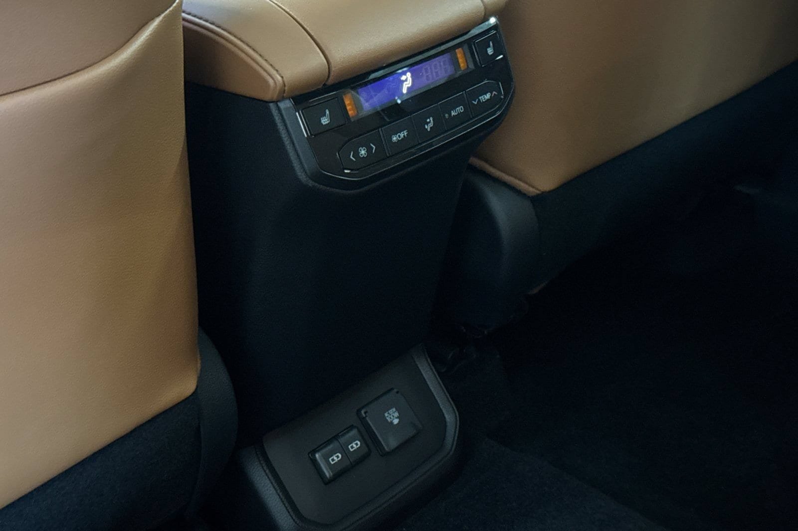 New 2026 Toyota Highlander Platinum AWD/4WD image 15