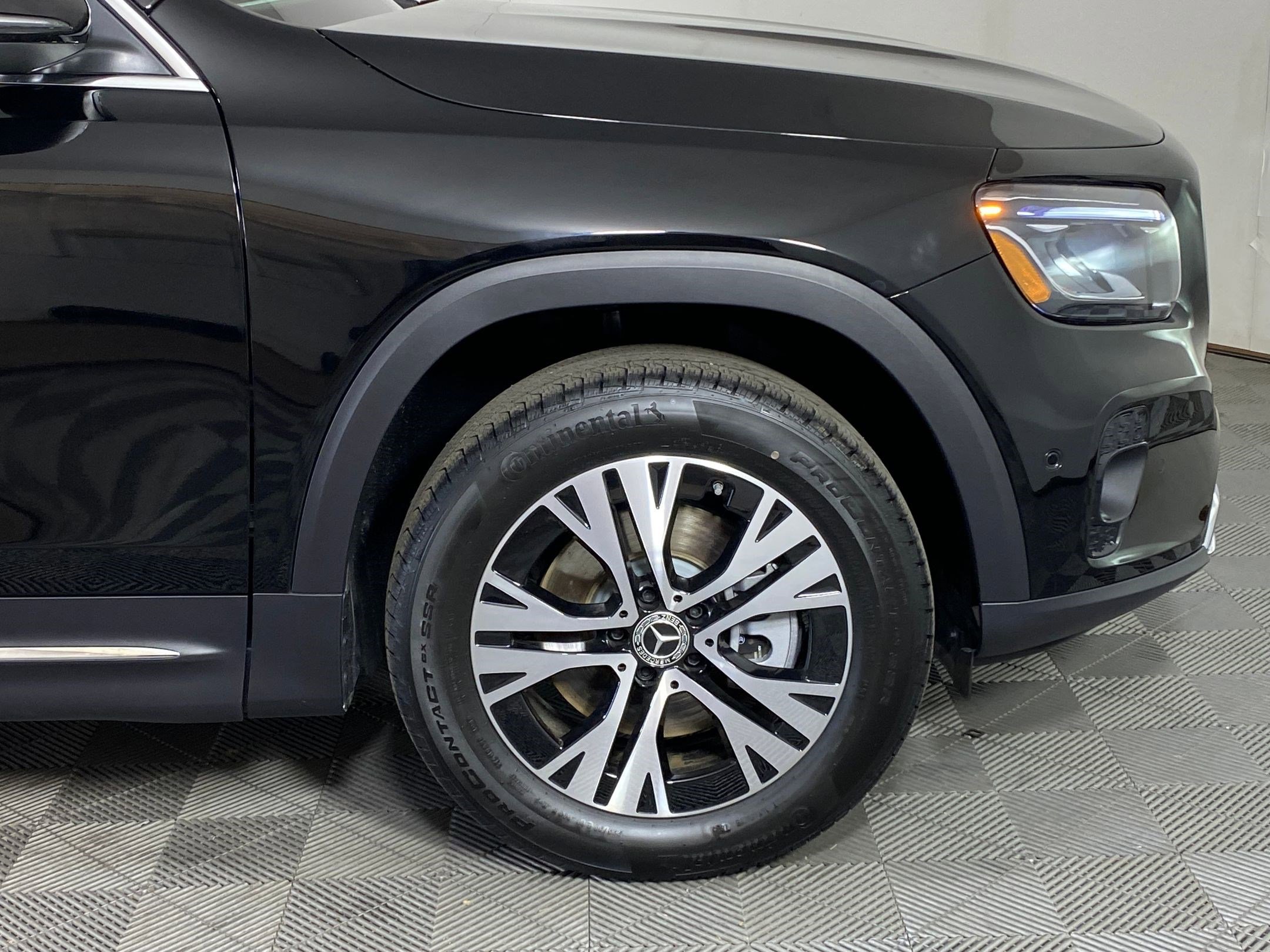 New 2025 Mercedes-Benz GLB 250 4MATIC image 10