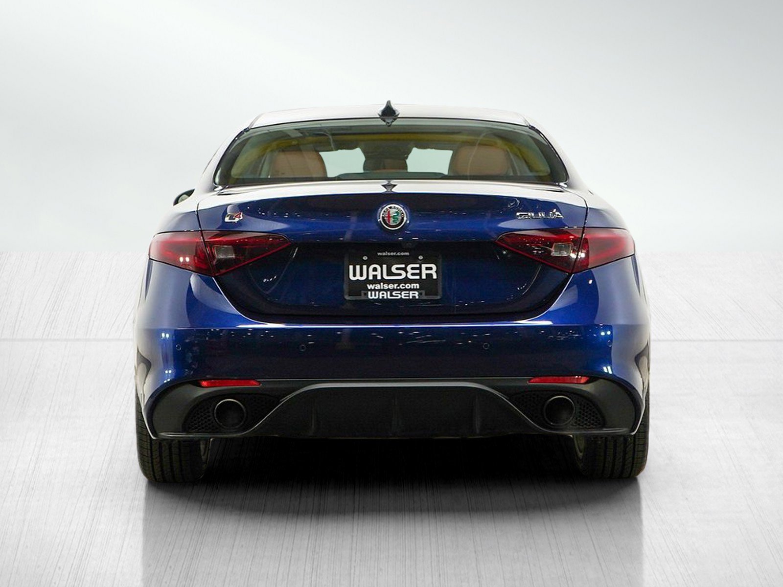 Used 2018 Alfa Romeo Giulia AWD image 4