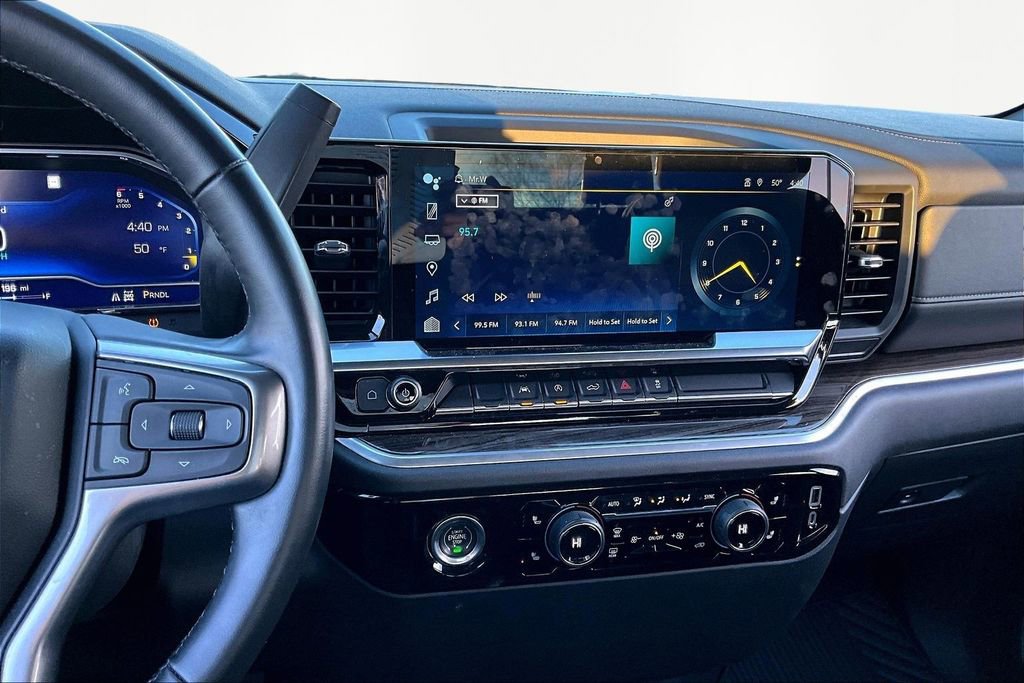 Used 2023 Chevrolet Silverado 1500 LT image 9