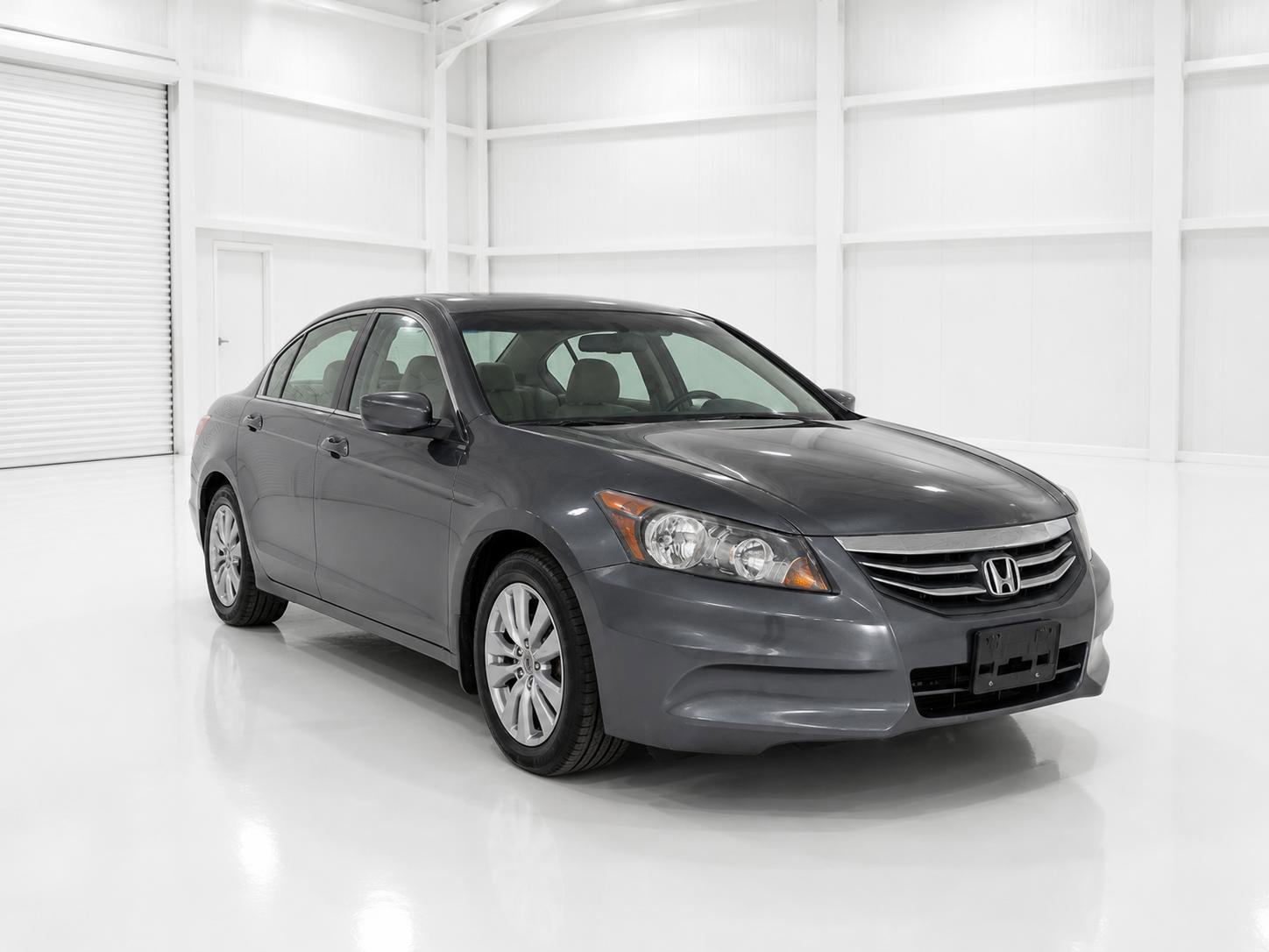 Used 2011 Honda Accord EX-L image 5