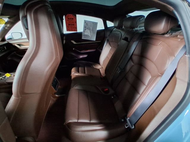 Used 2021 Porsche Taycan image 12