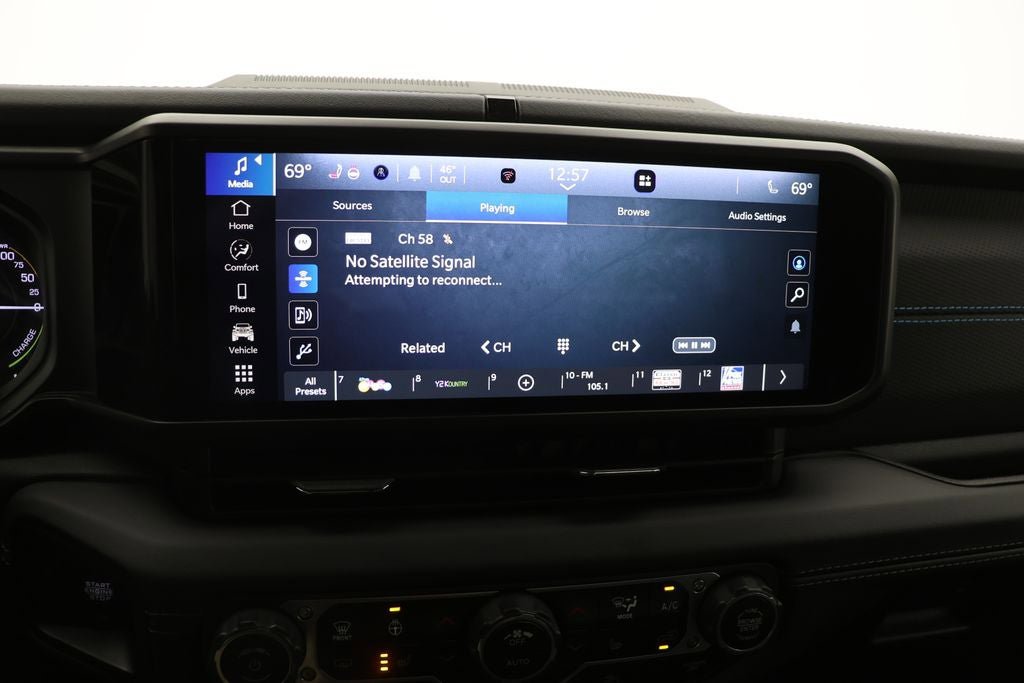 Used 2025 Jeep Wrangler Unlimited Rubicon 4xe w/ Convenience Group image 19