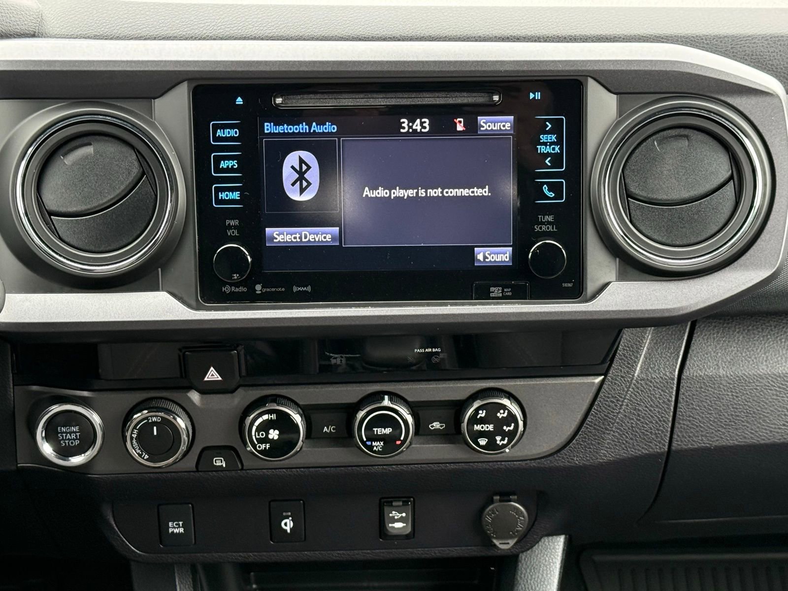 Used 2018 Toyota Tacoma TRD Off-Road image 21