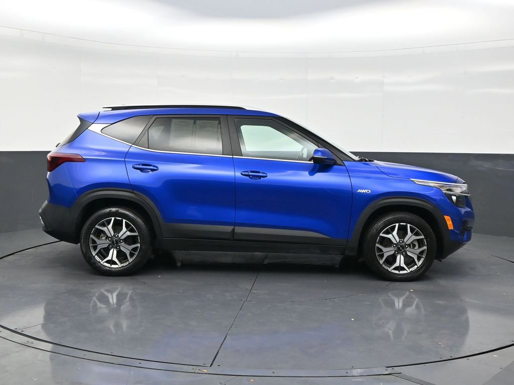 Used 2023 Kia Seltos EX AWD/4WD image 6