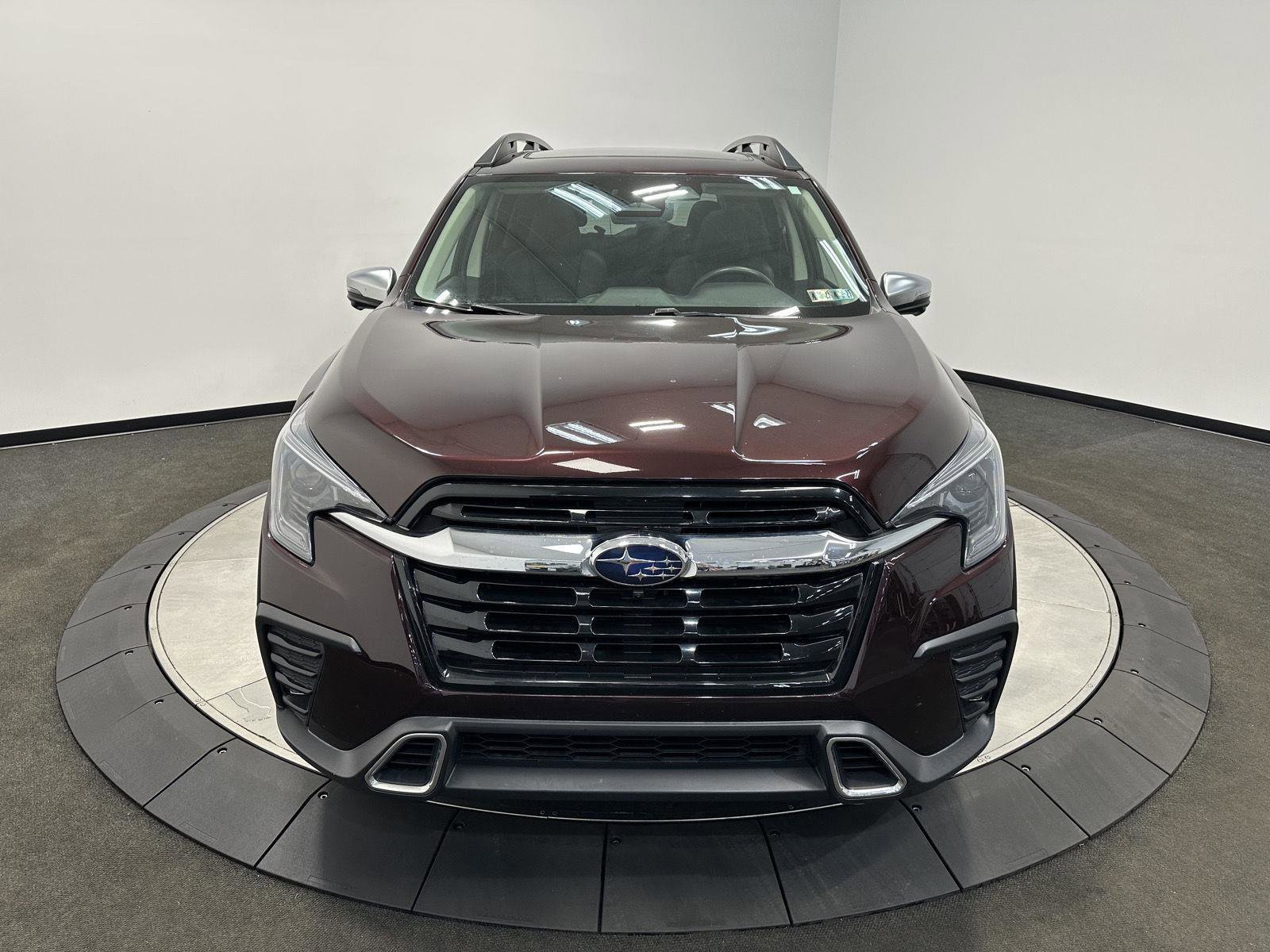 Used 2023 Subaru Ascent Touring AWD/4WD image 3