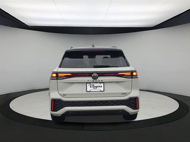 New 2026 Volkswagen Tiguan SE R-Line image 6