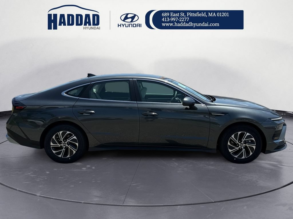 New 2026 Hyundai Sonata Blue FWD image 7