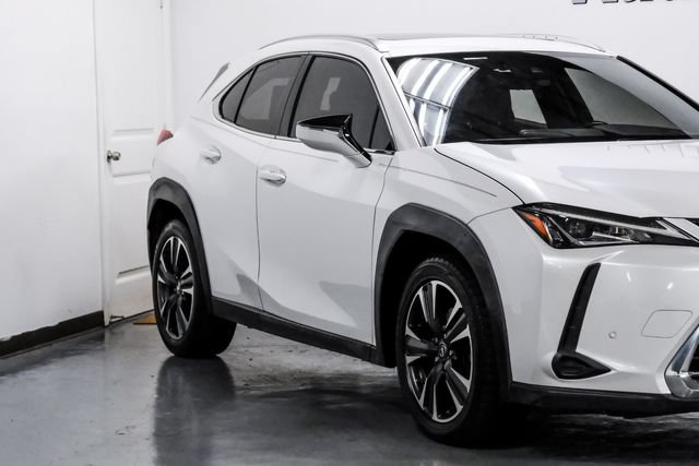 Used 2019 Lexus UX 200 w/ Premium Package FWD image 6