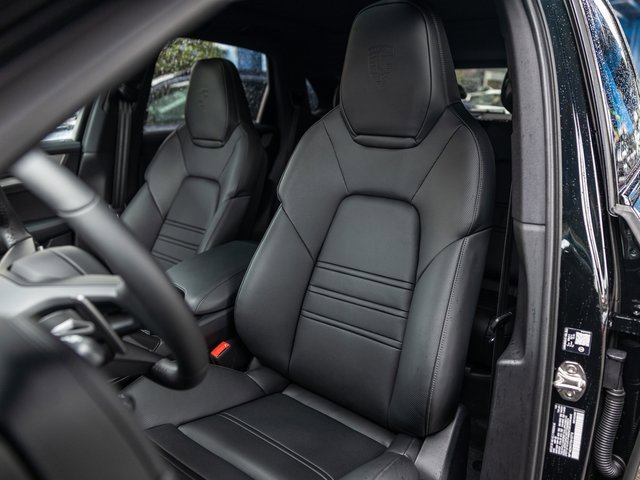 New 2026 Porsche Cayenne E-Hybrid image 5
