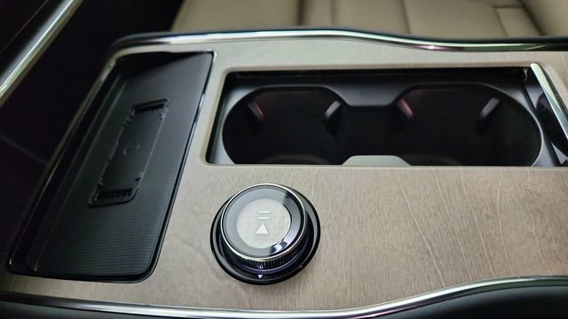 New 2026 Volvo EX90 Plus AWD/4WD image 17