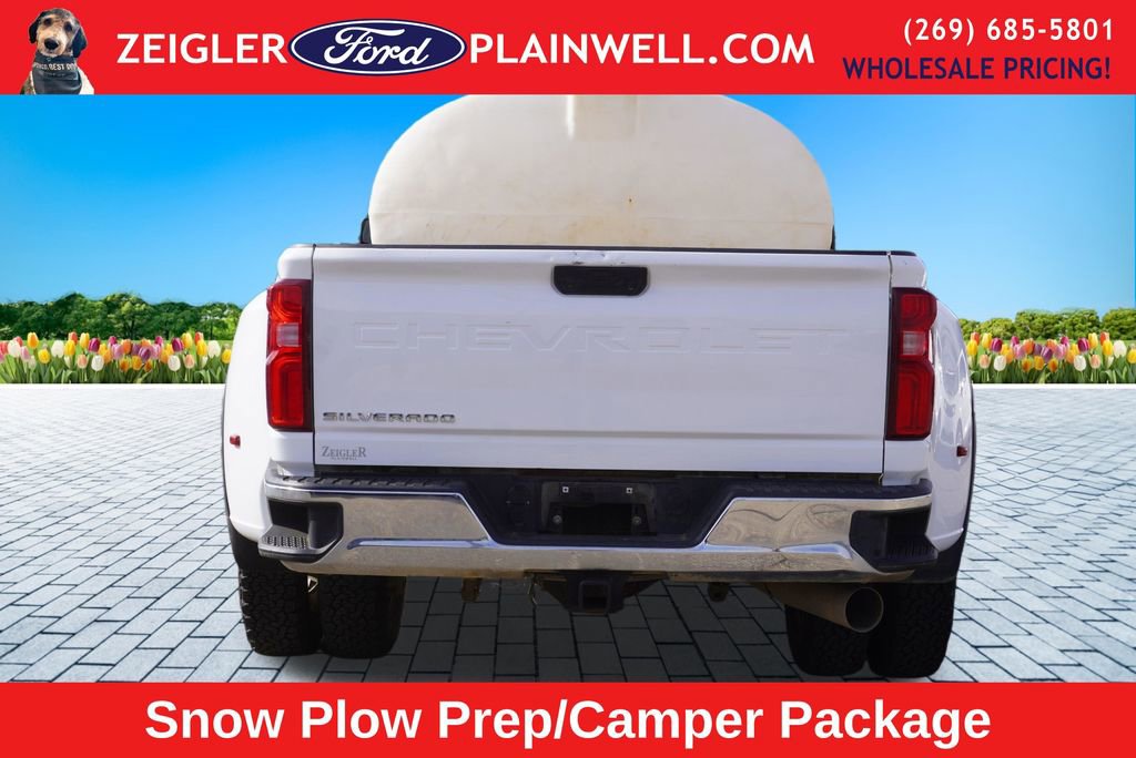 Used 2022 Chevrolet Silverado 3500 W/T w/ WT Convenience Package AWD/4WD image 4