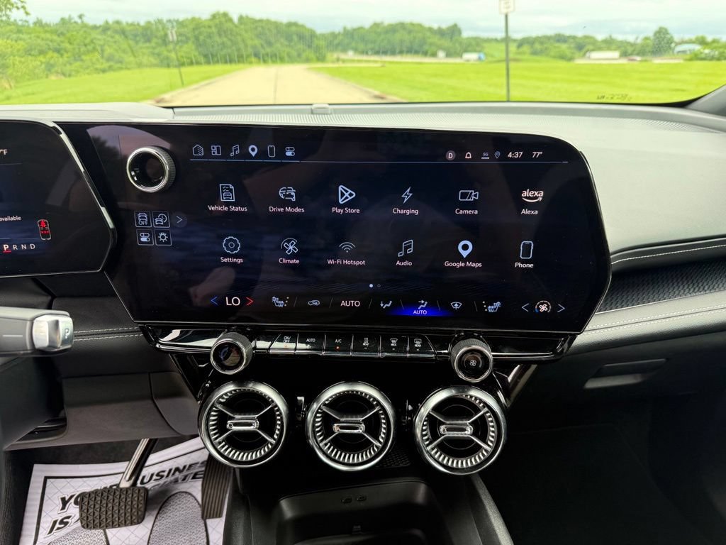 Used 2025 Chevrolet Blazer EV LT AWD/4WD image 37
