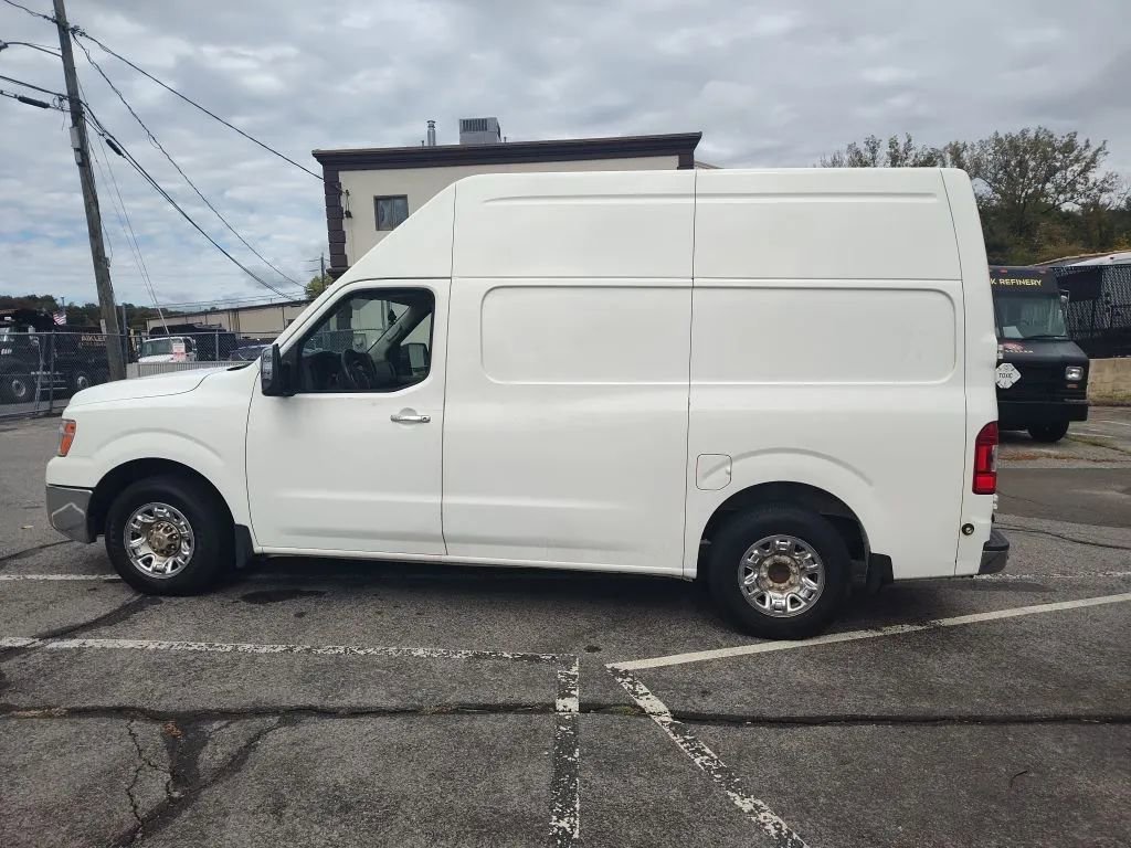 Used 2017 Nissan NV 3500 SL image 5