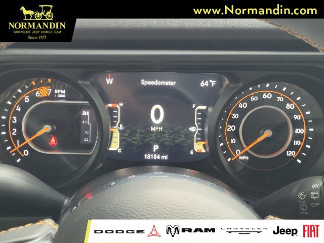 Used 2024 Jeep Wrangler Unlimited Sahara w/ Technology Group AWD/4WD image 8
