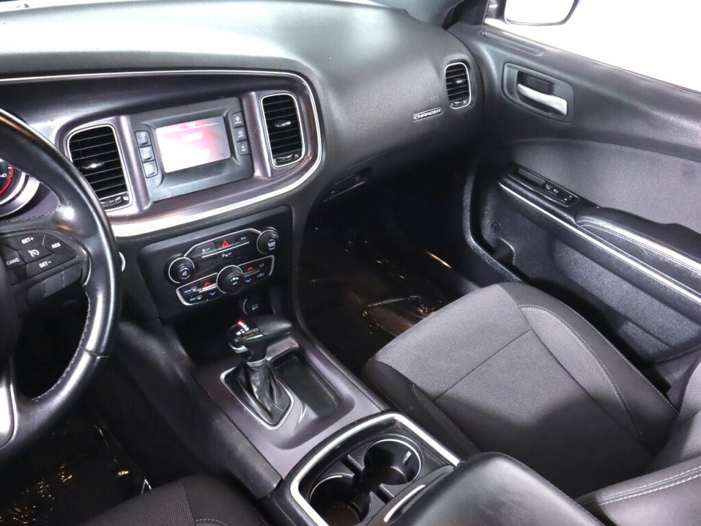 Used 2016 Dodge Charger SE w/ Popular Equipment Group RWD image 26