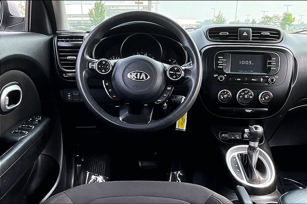 Used 2019 Kia Soul FWD image 17