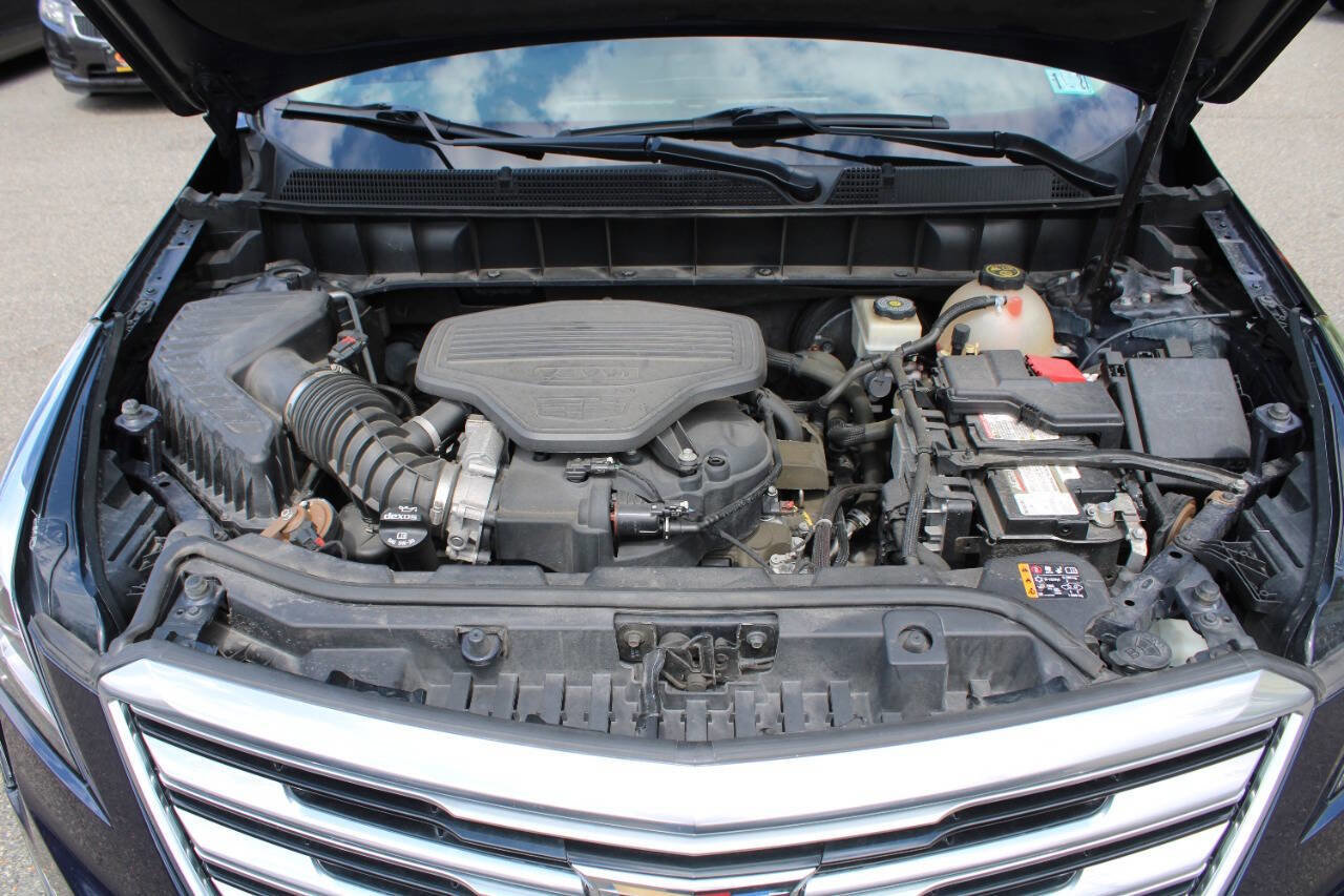 Used 2017 Cadillac XT5 Luxury w/ Driver Awareness Package AWD/4WD image 16